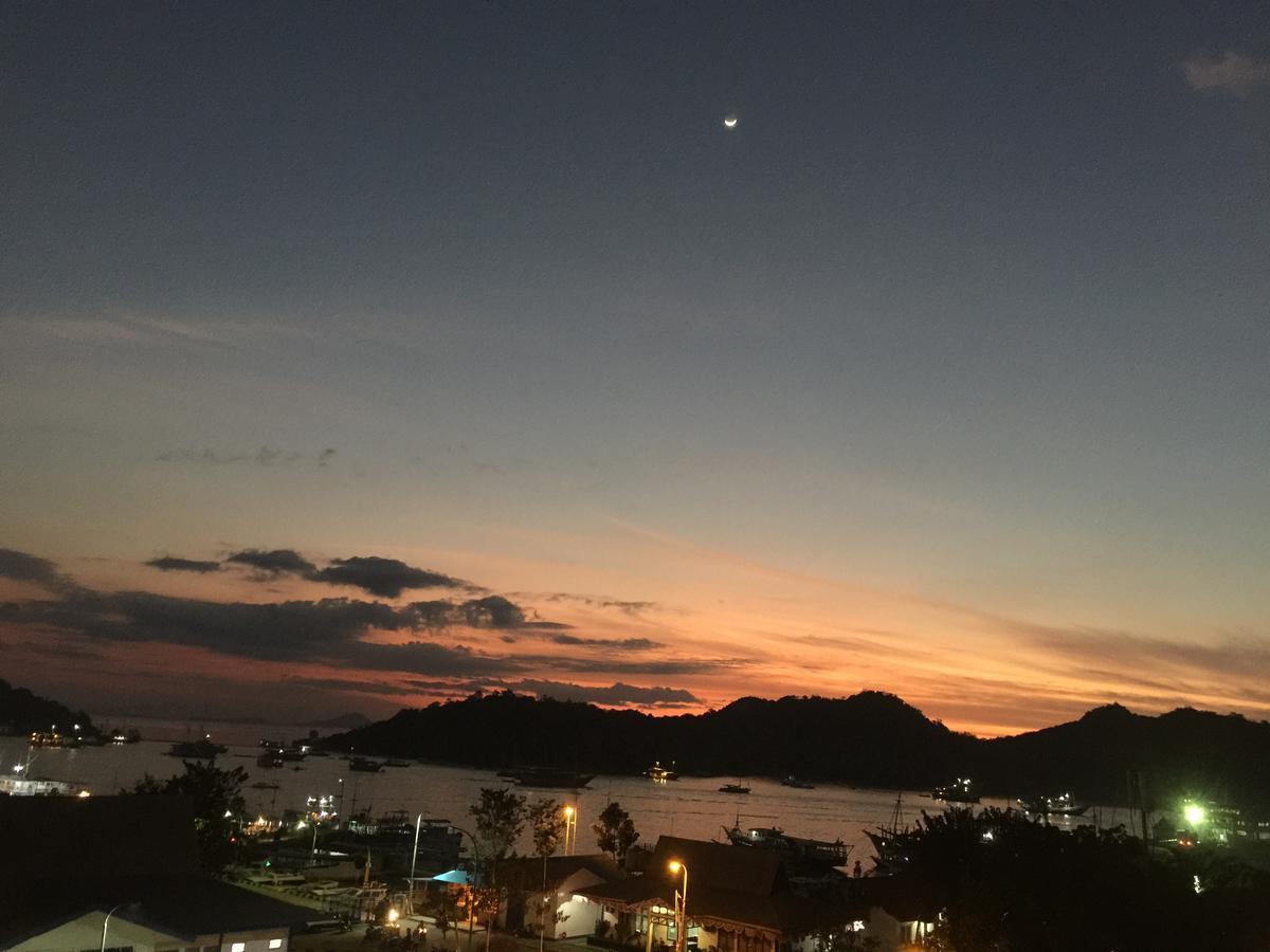 Blue Ocean Hotel Labuan Bajo Exterior foto